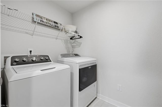 563 Spring Hill PL, Smithfield, VA 23430