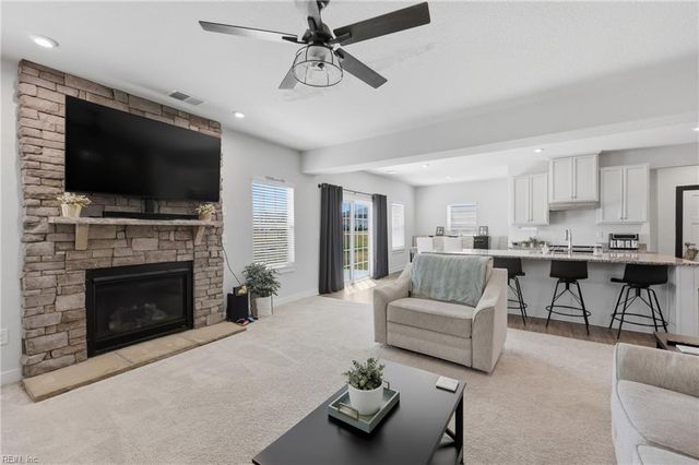 563 Spring Hill PL, Smithfield, VA 23430