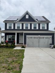 563 Spring Hill PL, Smithfield, VA 23430