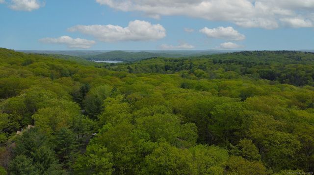 423 Trailsend Drive 423, Torrington, CT 06790