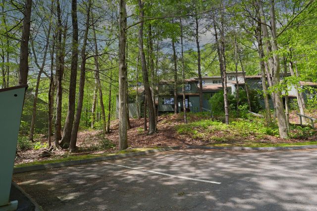 423 Trailsend Drive 423, Torrington, CT 06790