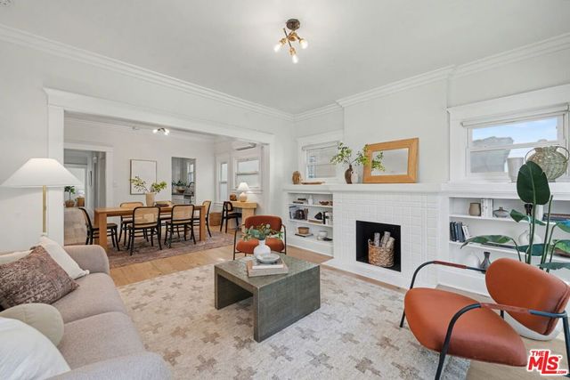 745 N Manhattan Place, Los Angeles, CA 90038