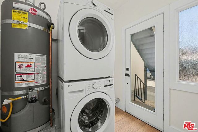 745 N Manhattan Place, Los Angeles, CA 90038