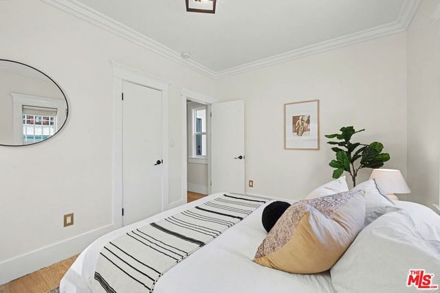 745 N Manhattan Place, Los Angeles, CA 90038