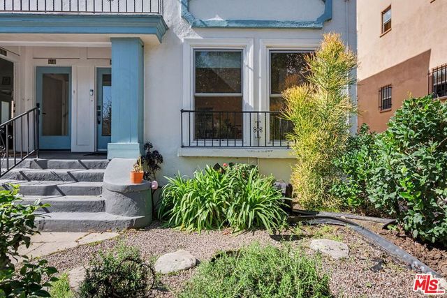 745 N Manhattan Place, Los Angeles, CA 90038