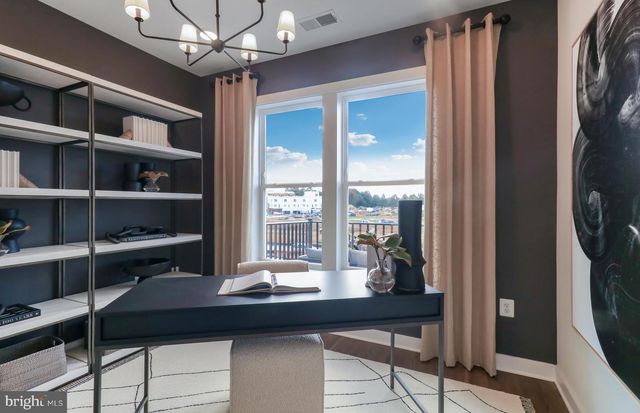 16146 FREDERICK RD, Rockville, MD 20850