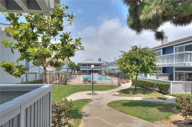 16858 Algonquin, Huntington Beach, CA 92649