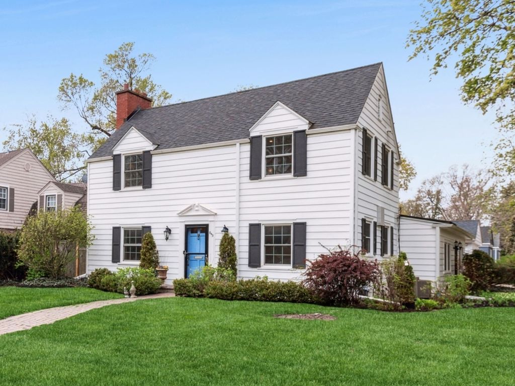 843 Chilton Lane, Wilmette, IL 60091