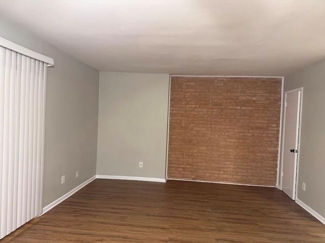 5123 Del Monte Drive 11, Houston, TX 77056