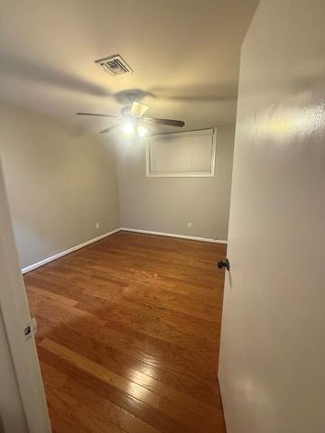 5123 Del Monte Drive 11, Houston, TX 77056