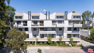 13331 Moorpark Street 318, Sherman Oaks, CA 91423