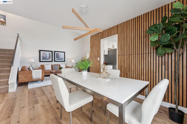 117 Payot Ct, Alameda, CA 94502