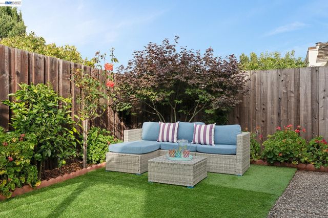 117 Payot Ct, Alameda, CA 94502