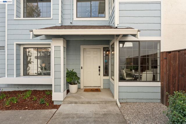 117 Payot Ct, Alameda, CA 94502
