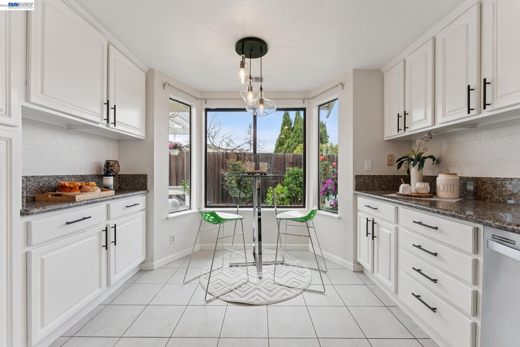 117 Payot Ct, Alameda, CA 94502