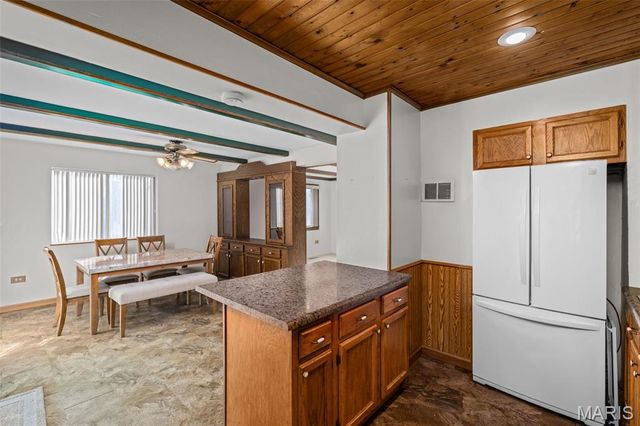 1876 Westbourne Way, Fenton, MO 63026