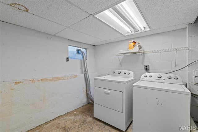 1876 Westbourne Way, Fenton, MO 63026