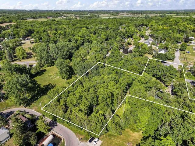 2810 Fischer DRIVE, Burlington, WI 53105