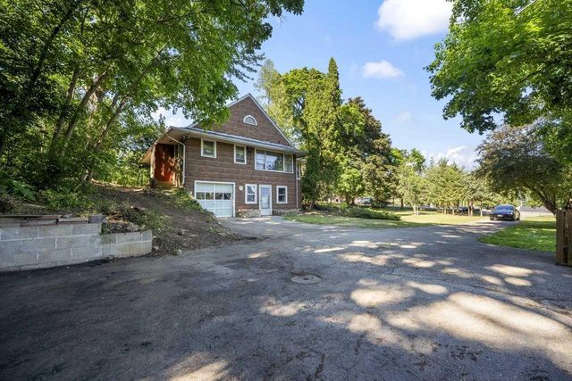 2810 Fischer DRIVE, Burlington, WI 53105