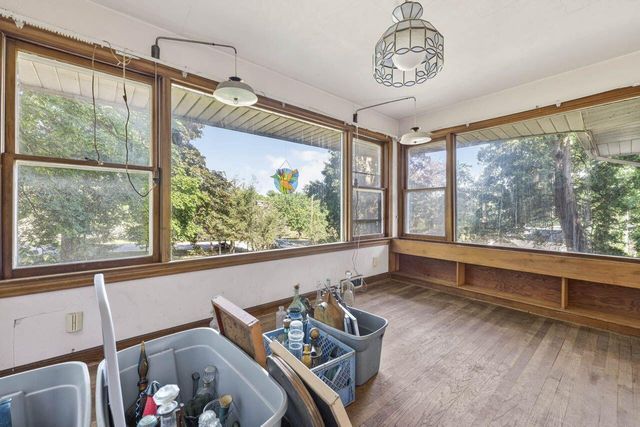 2810 Fischer DRIVE, Burlington, WI 53105