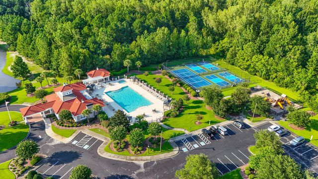 688 Edgecreek Dr., Myrtle Beach, SC 29579