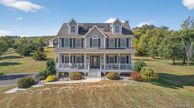 2 Harcourt Cosman Drive, Newburgh, NY 12550