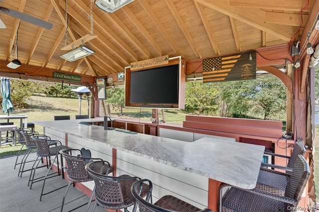 2 Harcourt Cosman Drive, Newburgh, NY 12550