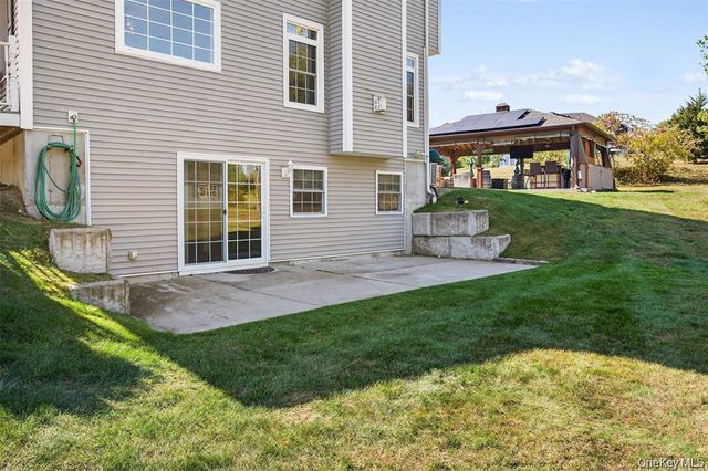 2 Harcourt Cosman Drive, Newburgh, NY 12550