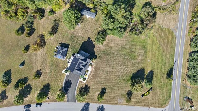 2 Harcourt Cosman Drive, Newburgh, NY 12550