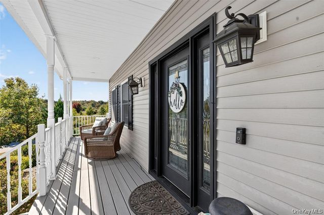 2 Harcourt Cosman Drive, Newburgh, NY 12550