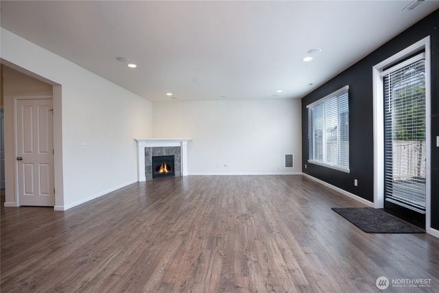 1127 27th Street NW, Puyallup, WA 98371