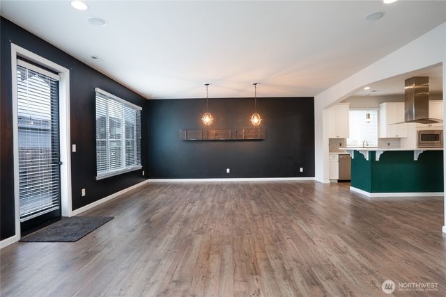 1127 27th Street NW, Puyallup, WA 98371