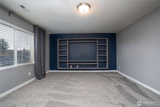 1127 27th Street NW, Puyallup, WA 98371