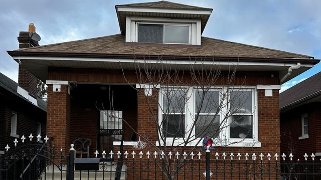 5839 S Sacramento Avenue, Chicago, IL 60629