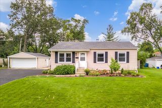 2921 EVERGLADE Avenue, Woodridge, IL 60517