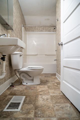 809 Campbell Street, Flint, MI 48507