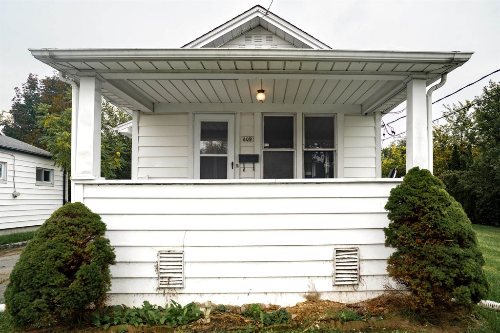 809 Campbell Street, Flint, MI 48507