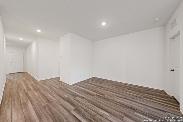 6028 Pearl Meadow, Converse, TX 78109