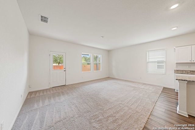 6028 Pearl Meadow, Converse, TX 78109