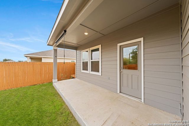 6028 Pearl Meadow, Converse, TX 78109