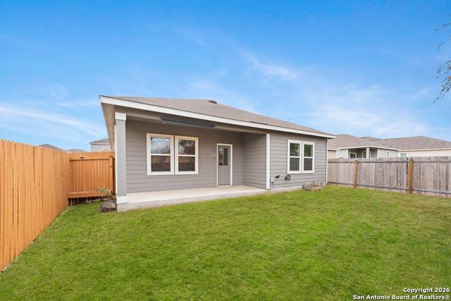 6028 Pearl Meadow, Converse, TX 78109