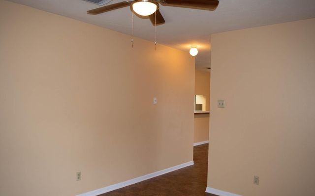4826 Redfish Reef Drive, Bacliff, TX 77518