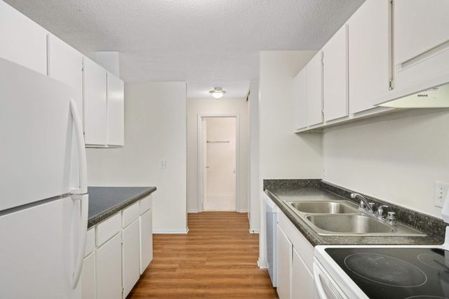 4110 Rahn Road 317, Eagan, MN 55122