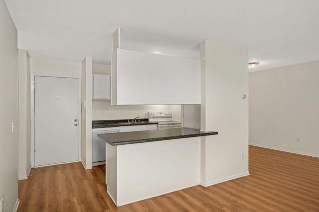 4110 Rahn Road 317, Eagan, MN 55122