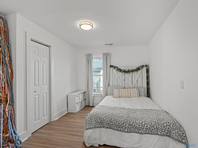 3906 10th Avenue SW, Huntsville, AL 35805