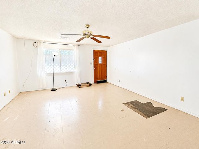 2007 N 73RD Avenue, Phoenix, AZ 85035
