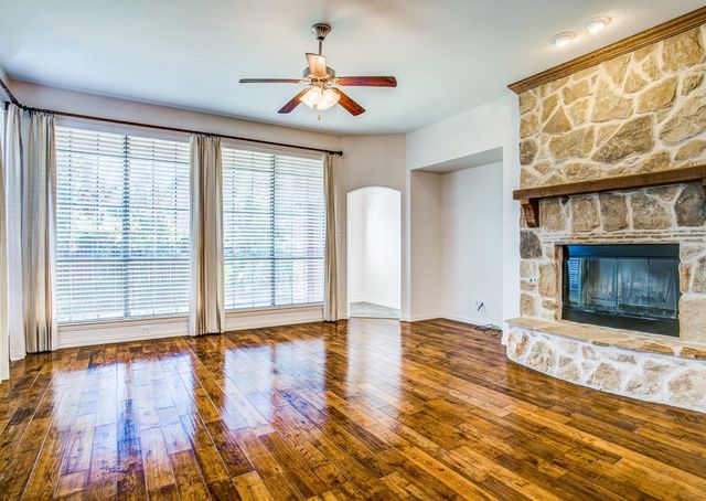 935 Crestmoor Drive, Allen, TX 75013