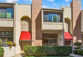 5240 Yarmouth 4, Encino, CA 91316