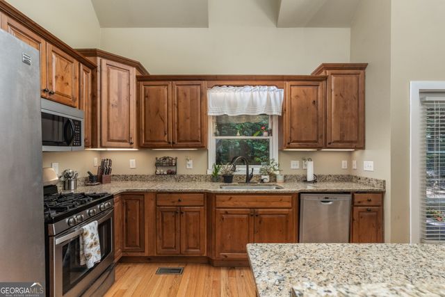 31 Nahunta Court, Ellijay, GA 30540
