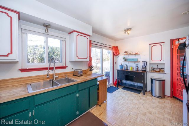 14255 Alexander Street, Livonia, MI 48154